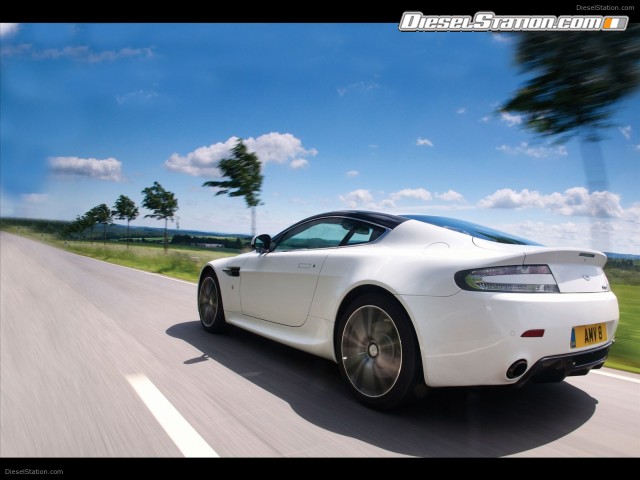 Aston Martin V8 Vantage N420 2011 Picture #14 Aston Martin V8 Vantage N420 2011 Picture #14